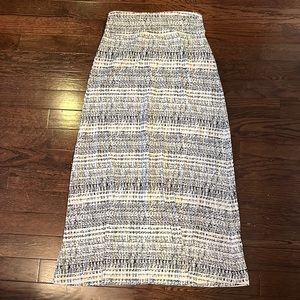 Long stretchy black and white skirt